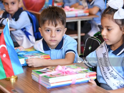 I siniflər üçün rus bölməsi üzrə müsahibəyə yazılma prosesinə start verildi