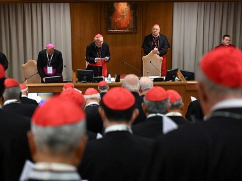 Azərbaycan icması Papa seçkilərində kimi DƏSTƏKLƏYİR...