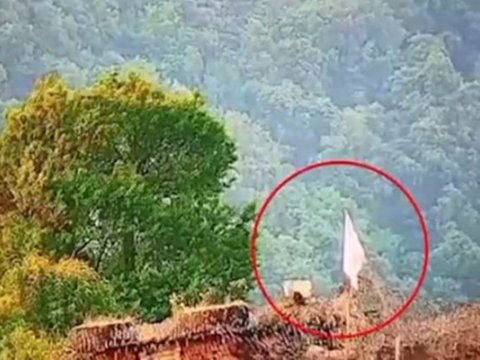 Hindistan ağ bayraq qaldırdı - FOTO