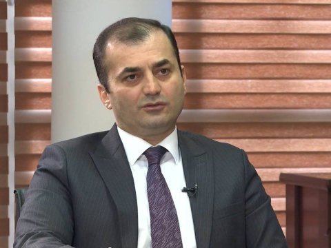 Mərkəzi Bankda sədrin müşaviri vəzifədən azad edildi