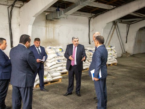 İcra başçısı&nbsp;taxıl biçininə son hazırlıq işləri tanış oldu