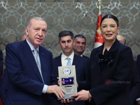 Ərdoğan Fülya Öztürkə MÜKAFAT VERDİ