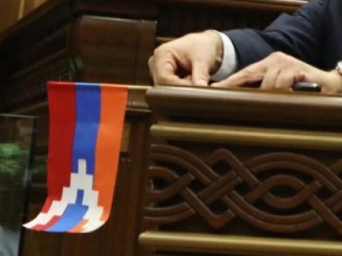 “Artsax” bayrağı Ermənistanda QADAĞAN EDİLMƏLİDİR