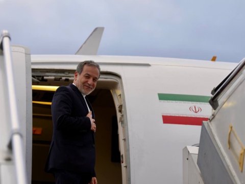 İran xarici işlər naziri Hindistana getdi