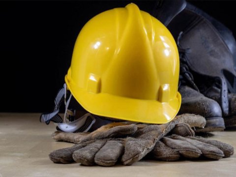 Restoran tikintisində faciə - Fəhlə hündürlükdən yıxılıb öldü