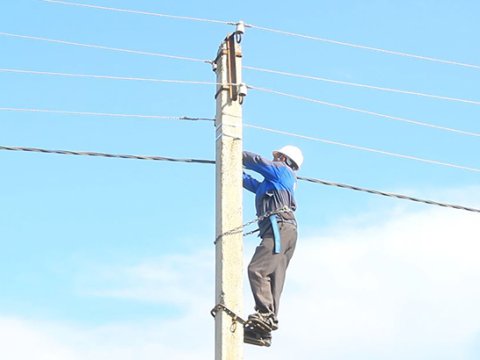 “Mantyor” elektrik dirəyindən yıxılaraq öldü