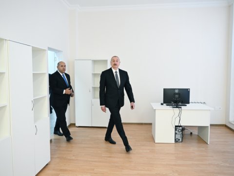 İlham Əliyev Kəngərlidə inzibati binada yaradılan şəraitlə tanış olub
