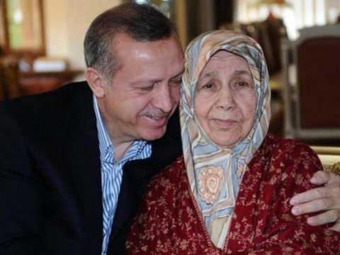 Ərdoğanın Analar günündəki mesajı