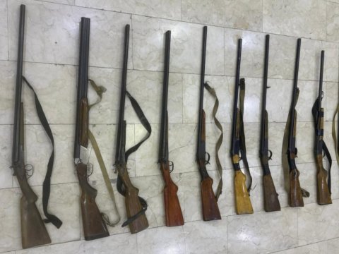 Beyləqanda 17 tüfəng polisə təhvil verildi&nbsp;- FOTO