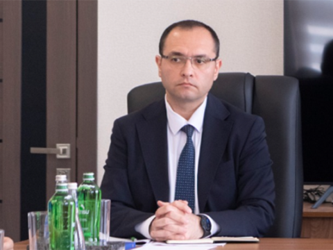 Azərbaycanda nazir koronavirusa YOLUXDU