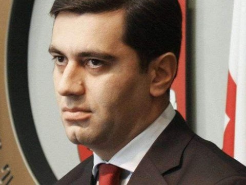 Sabiq müdafiə naziri həbs edildi