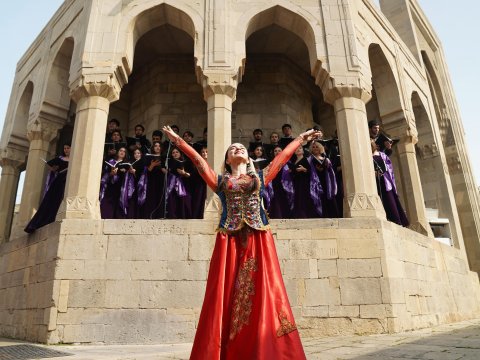 Şirvanşahlar Sarayında “Xəmsə” kolleksiyasının təqdimatı keçirilib