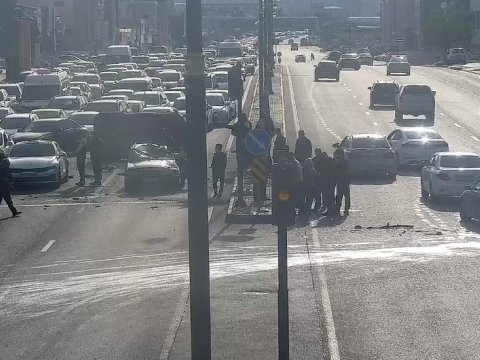 Babək prospektində qəza: 4 nəfər YARALANDI