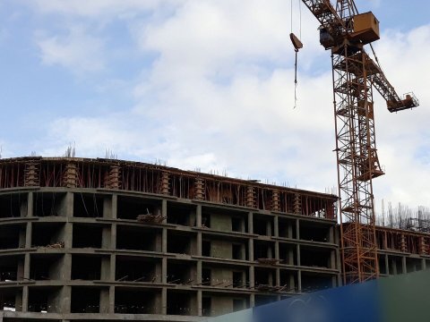 Azərbaycanda mənzil tikintisi ZƏİFLƏYİR - SƏBƏBLƏR