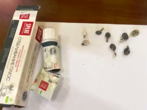 Təcridxanaya diş pastasının içərisində narkotik keçirmək&nbsp;istədi