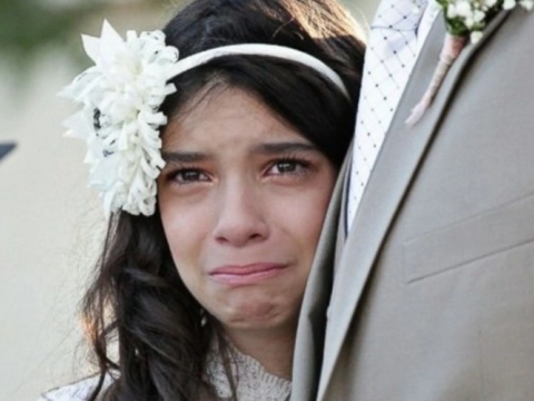 Azərbaycanda 16 yaşlı qız 33 yaşlı kişiyə ərə verilir