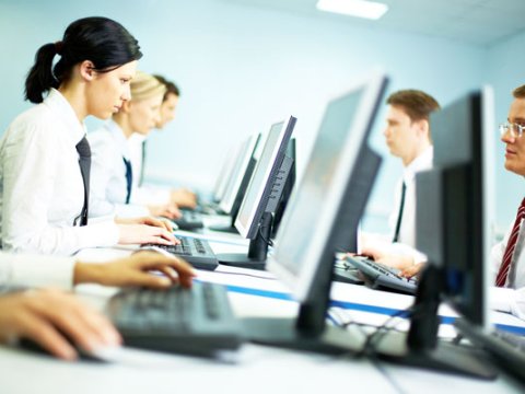 Azərbaycanda ən çox bu sahələrdə işçi var - SİYAHI