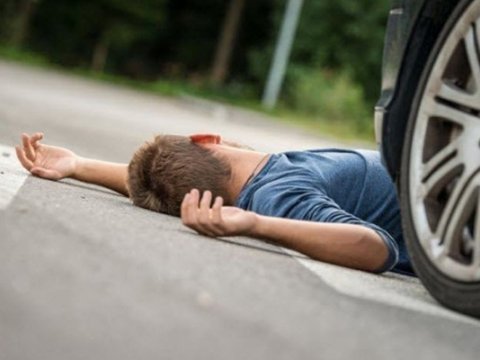 8-ci sinif şagirdini yük maşını vurub öldürdü