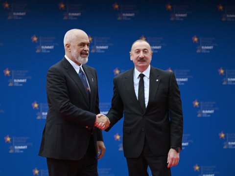 İlham Əliyev Tiranadakı Zirvə toplantısında iştirak edir