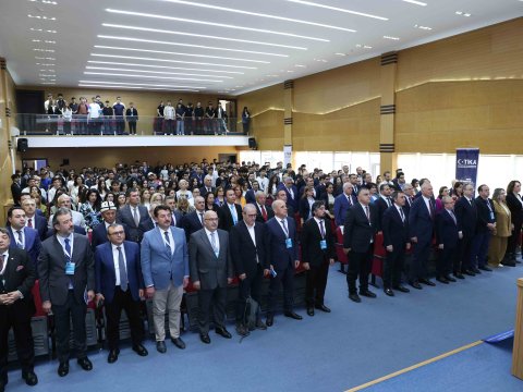 UNEC-də Beynəlxalq Türk Dünyası İqtisad konfransı öz işinə başlayıb