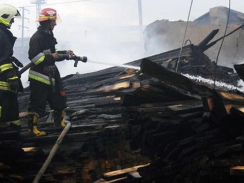 Xocasəndə taxta yeşikləri sexində YANĞIN