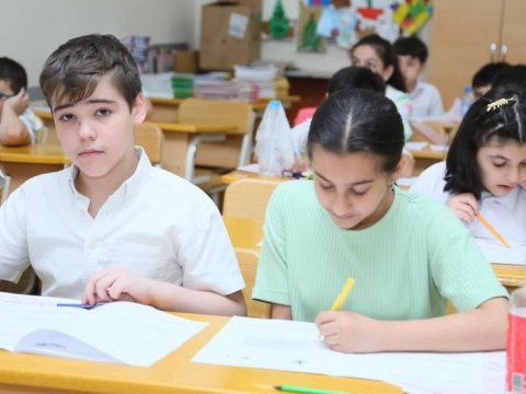 Bakı məktəblərində monitorinq: 50 minə yaxın şagird imtahan verdi