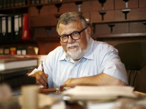 Celal Şengörün həbsi tələb edilir