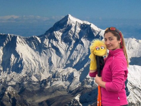 Azərbaycanlı qadın müəllim Everesti fəth etdi - FOTO