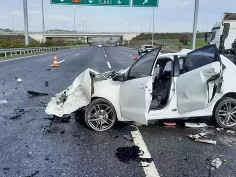 Sumqayıtda avtobusla minik maşını toqquşdu - Yaralananlar var