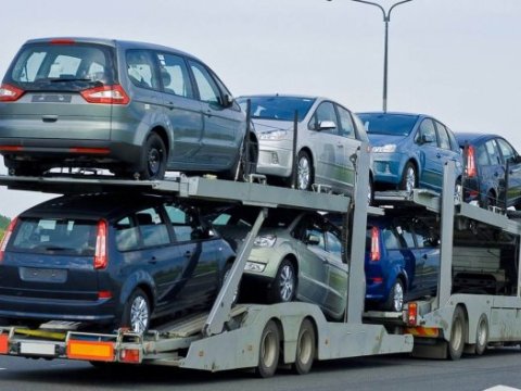 Avtomobil idxalı 600 milyon dolları keçdi – Elektrik və hibrid maşınlara maraq artır