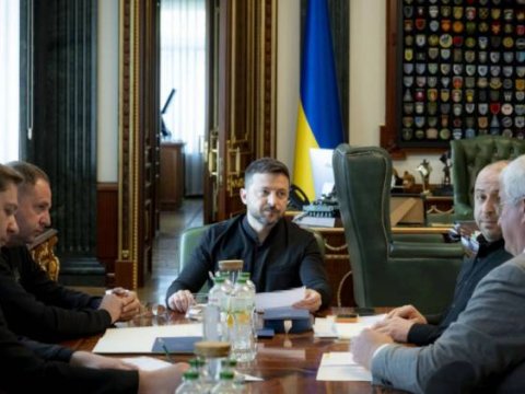 Zelenski&nbsp;Rusiya ilə dialoq üçün daimi danışıqlar qrupu yaratdı