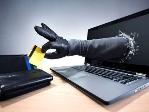 Kartlardan 27 min manata yaxın pul&nbsp;oğurlandı