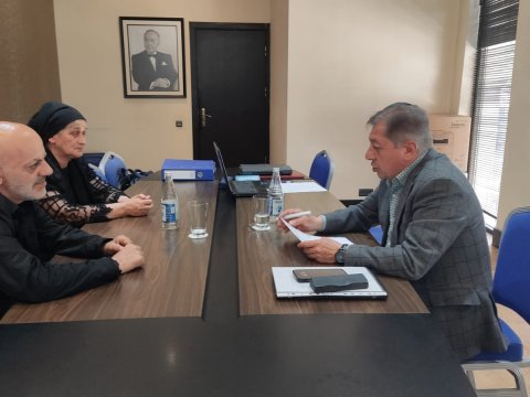 Cavanşir Feyziyev seçiciləri dinlədi - FOTOLAR