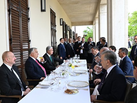 Prezidentlərə verilən lançın MENYUSU