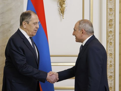 Paşinyan Lavrovla nəyi müzakirə etdi...