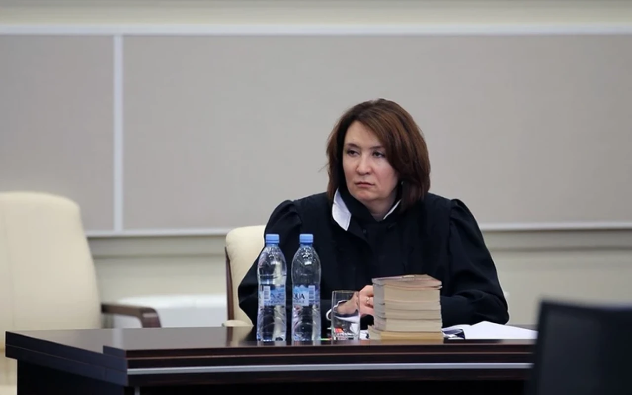 Rusiyanın axtardığı hakim Azərbaycanı TƏRK ETDİ