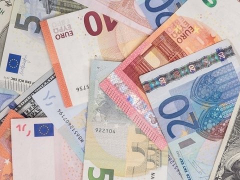 Avro ucuzlaşdı, rubl bahalaşdı - MƏZƏNNƏ