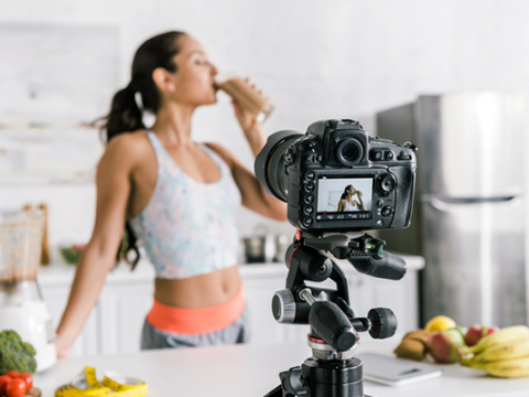 Azərbaycanda yeni qanun:&nbsp;blogerlər üçün "qızıl dövr"&nbsp;BİTDİ