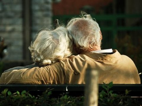 Yaşı 100-dən çox olan seçicilər - Ən qocası QADINDIR