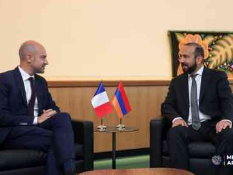 Fransa ilə Ermənistan arasında 3 sənəd imzalandı