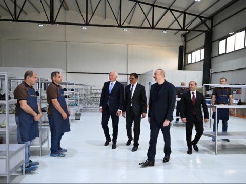 Prezident ayaqqabı fabrikinin AÇILIŞINDA