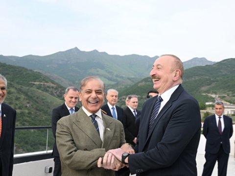 "Yaşasın Pakistan-Azərbaycan dostluğu!"