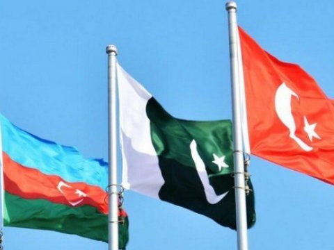 Şahbaz Şərif: "Laçında Azərbaycan, Türkiyə və Pakistan bayraqlarının dalğalanmasını görmək..."