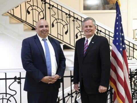 ABŞ senatoru Bakıya gəldi