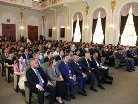 UNEC-də beynəlxalq forum keçirildi&nbsp;-&nbsp;FOTOLAR