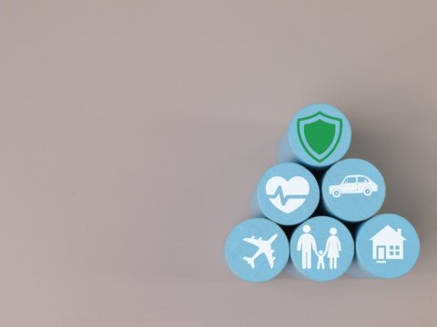 Azərbaycanda 11 sığorta agentinin lisenziyası DAYANDIRILDI