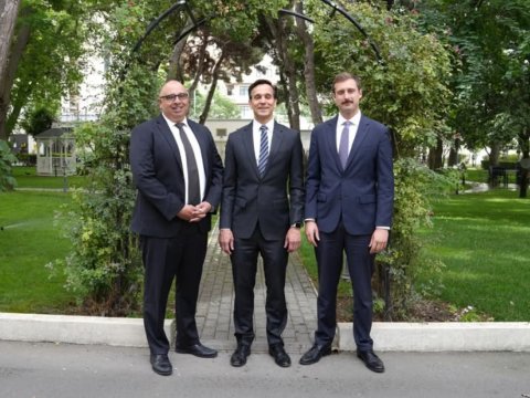 ABŞ dövlət katibinin köməkçisinin müavini Bakıya gəldi