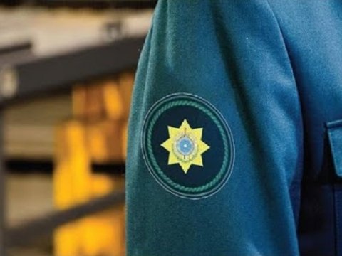 Məhkəmə saxtakarlıq edən gömrük işçisinə&nbsp;bu cəzanı verdi