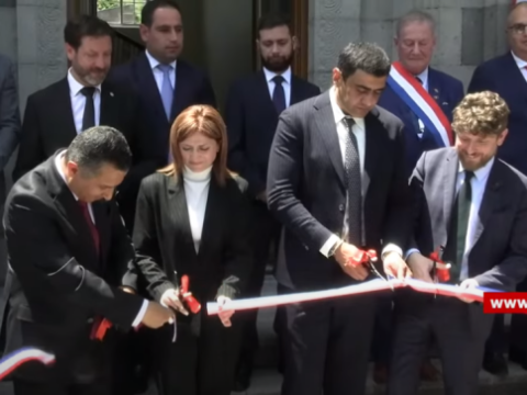 Gorusda Fransa konsulluğu açıldı