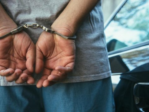 Oyuncaq silahla qorxu yaradan sürücü həbs edildi